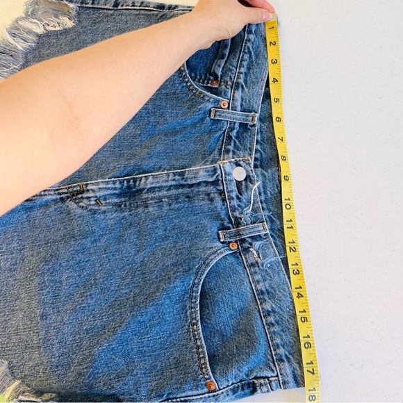 Levi's Raw Hem Cut Offs Denim Daisy Dukes 36 / XL - Picture 15 of 16